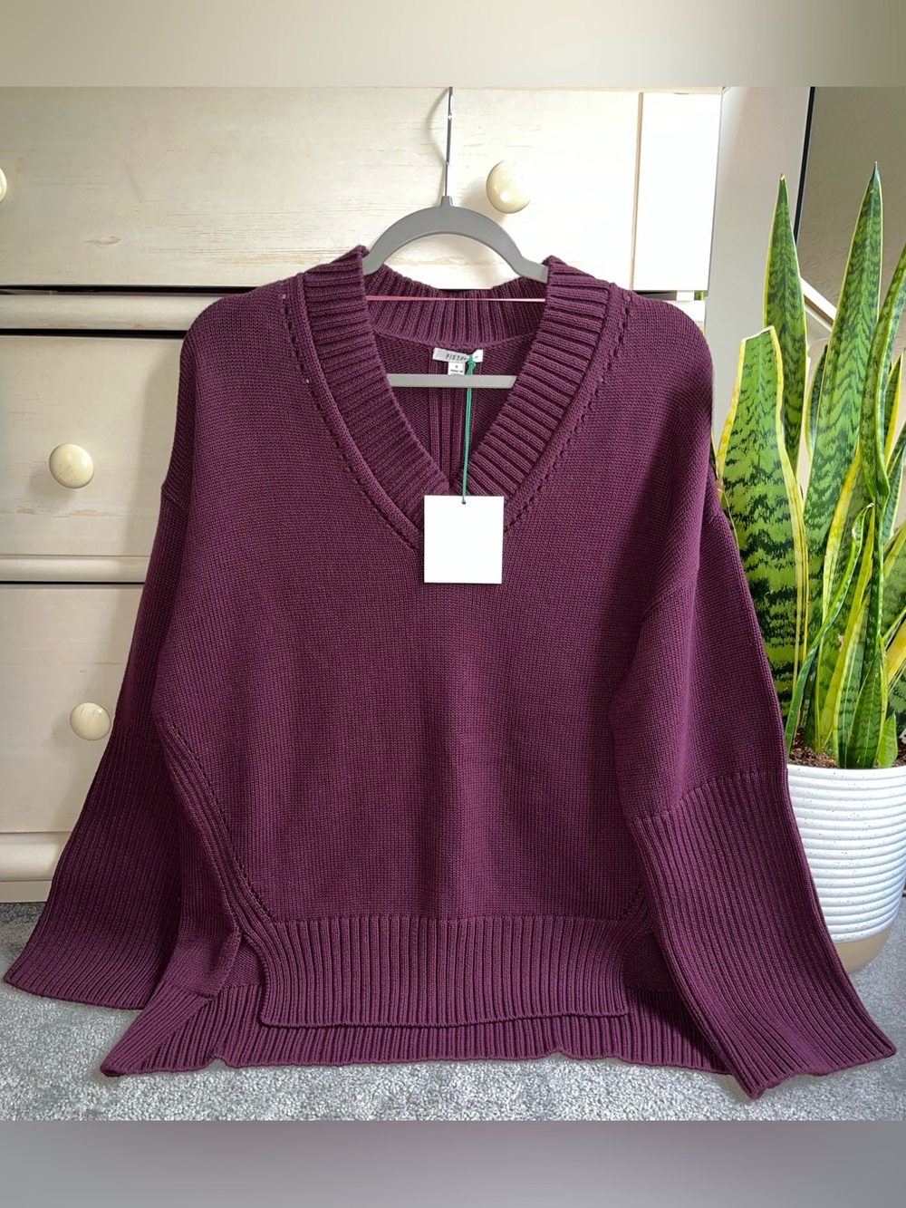 NWT Pistola Talia Chunky V-Neck Sweater
Size-Small But VERY OVERSIZED
